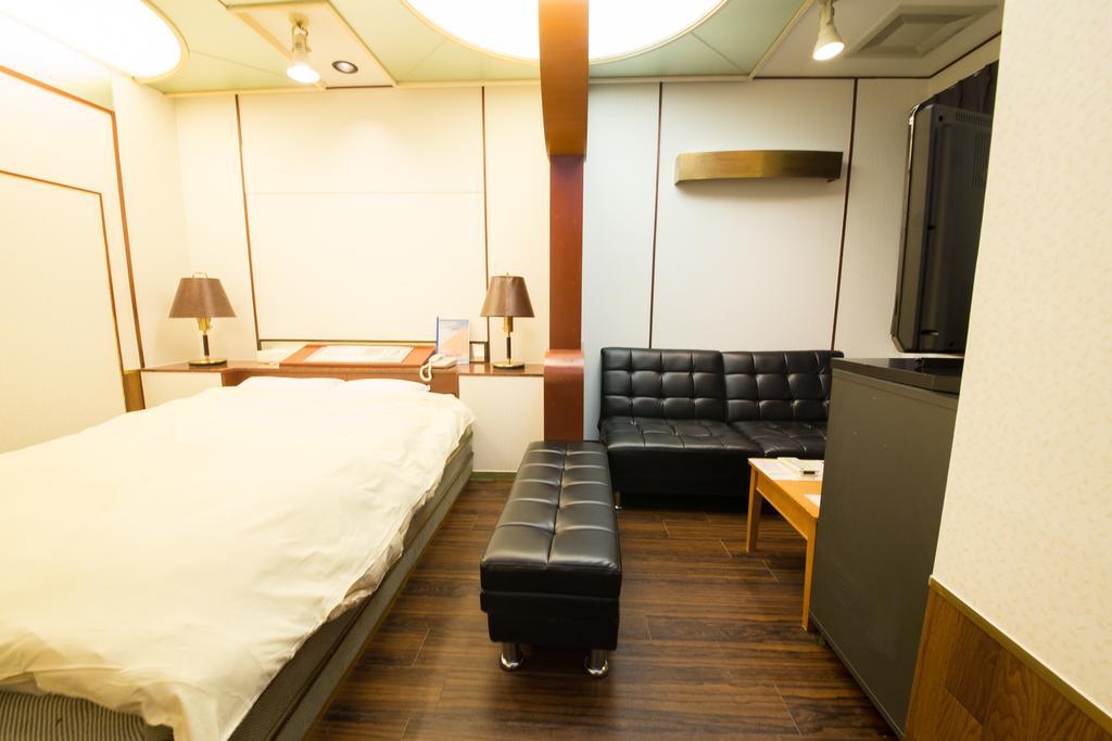 Hotel Candy Hall (Adults Only) Osaka Buitenkant foto