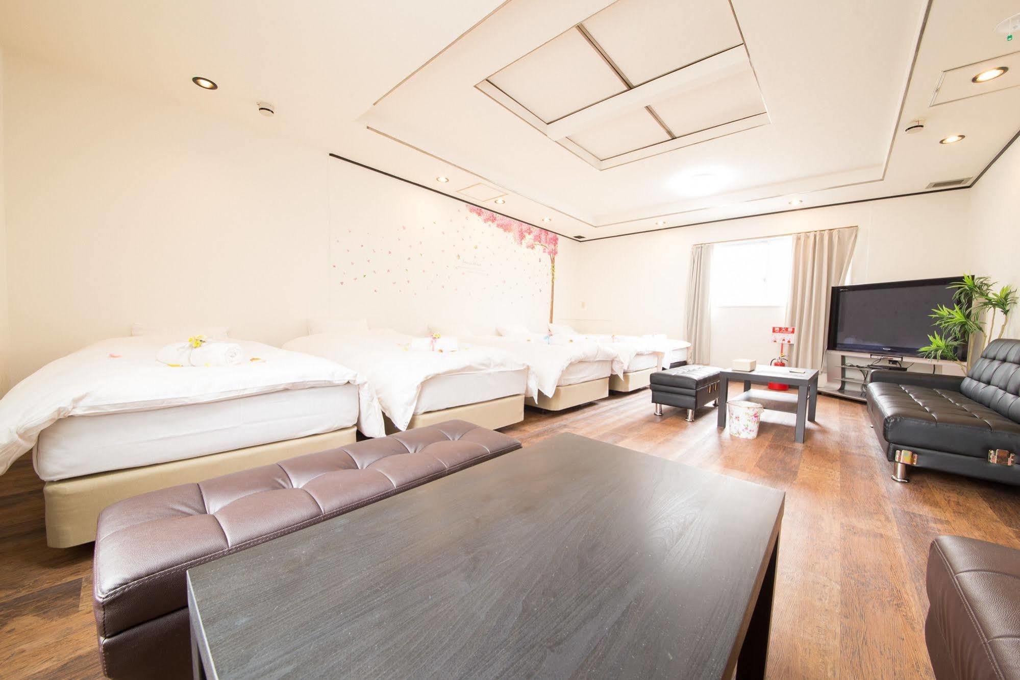 Hotel Candy Hall (Adults Only) Osaka Buitenkant foto