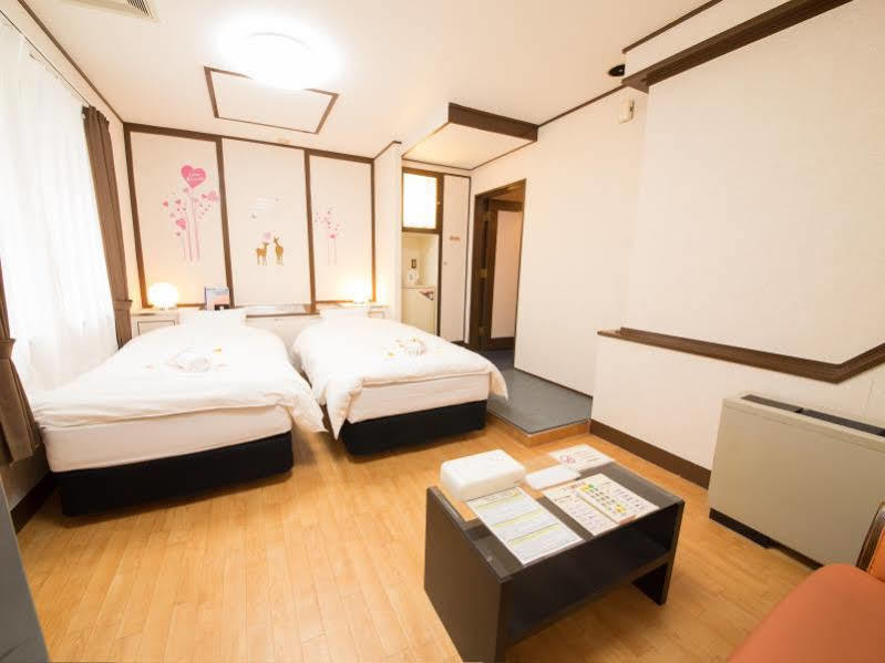 Hotel Candy Hall (Adults Only) Osaka Buitenkant foto